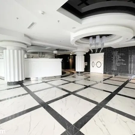 Hanza Tower Platinium 26 Jacuzzi & Pool & Sauna Apartament